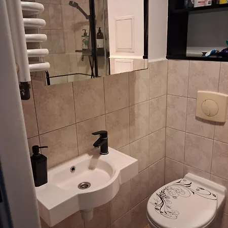With Air Conditioning Next To Arkadia Park, 38 Sq Meters Διαμέρισμα *